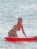 Joanna-Krupa-in-Bikini-in-Miami-14