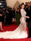 Kim-Kardashian-China-Through-The-Looking-Glass-Costume-Institute-Gala-in-NY-8