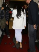 Kim-Kardashian-Outside-LAX-heading-to-Brazil-8