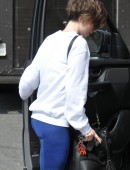 Lily-Collins-Booty-in-Tights-602