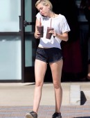 Miley-Cyrus-Out-and-About-in-LA-59