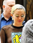 Miley-Cyrus-Out-and-About-in-NY-202