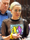 Miley-Cyrus-Out-and-About-in-NY-205