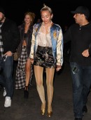 Miley-Cyrus-at-the-Hollywood-Bowl-2
