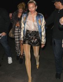 Miley-Cyrus-at-the-Hollywood-Bowl-3