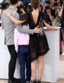 Natalie-Portman-A-Tale-of-Love-and-Darkness-Photocall-in-Cannes-1