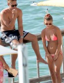 Nina-Agdal-in-Bikini-104