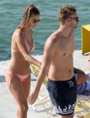 Nina-Agdal-in-Bikini-106