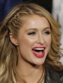 Paris-Hilton-at-the-Mayweather-VS-Pacquiao-in-Las-Vegas-1