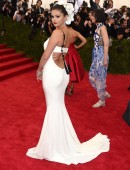 Selena-Gomez-China-Through-The-Looking-Glass-Costume-Institute-Gala-in-NY-1