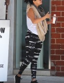 Selena-Gomez-Leaving-Mr-Chow-in-Beverly-Hills-3