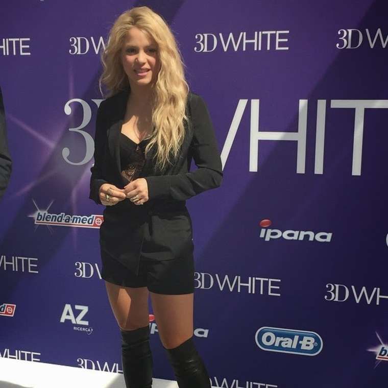 Shakira-European-Launch-of-Oral-B-3D-White-Whitestrips-1