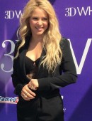 Shakira-European-Launch-of-Oral-B-3D-White-Whitestrips-7