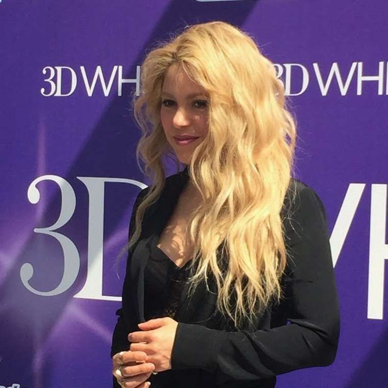 Shakira-European-Launch-of-Oral-B-3D-White-Whitestrips-9