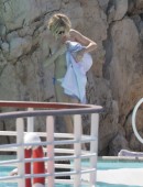Sienna-Miller-in-Bikini-Hotel-Du-Cap-Eden-Roc-Pool-France-3