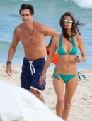 Alessandra-Ambrosio-in-Bikini-122