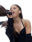 Ariana-Grande-156