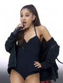 Ariana-Grande-159