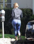 Ashley-Benson-Booty-in-Tights-3