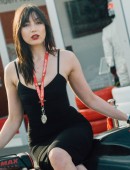 Daisy-Lowe-654