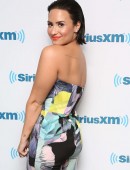 Demi-Lovato-The-Morning-Mash-Up-on-SiriusXM-Hits-1-11