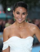 Emmanuelle-Chriqui-at-Entourage-Premiere-in-London-10