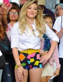 Hilary-Duff-in-Shorts-6