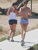 Kimberley-Garner-working-out-3