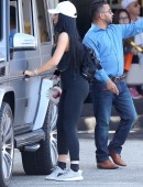 Kylie-Jenner-Booty-in-Tights-524