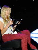 Olivia-Holt-424