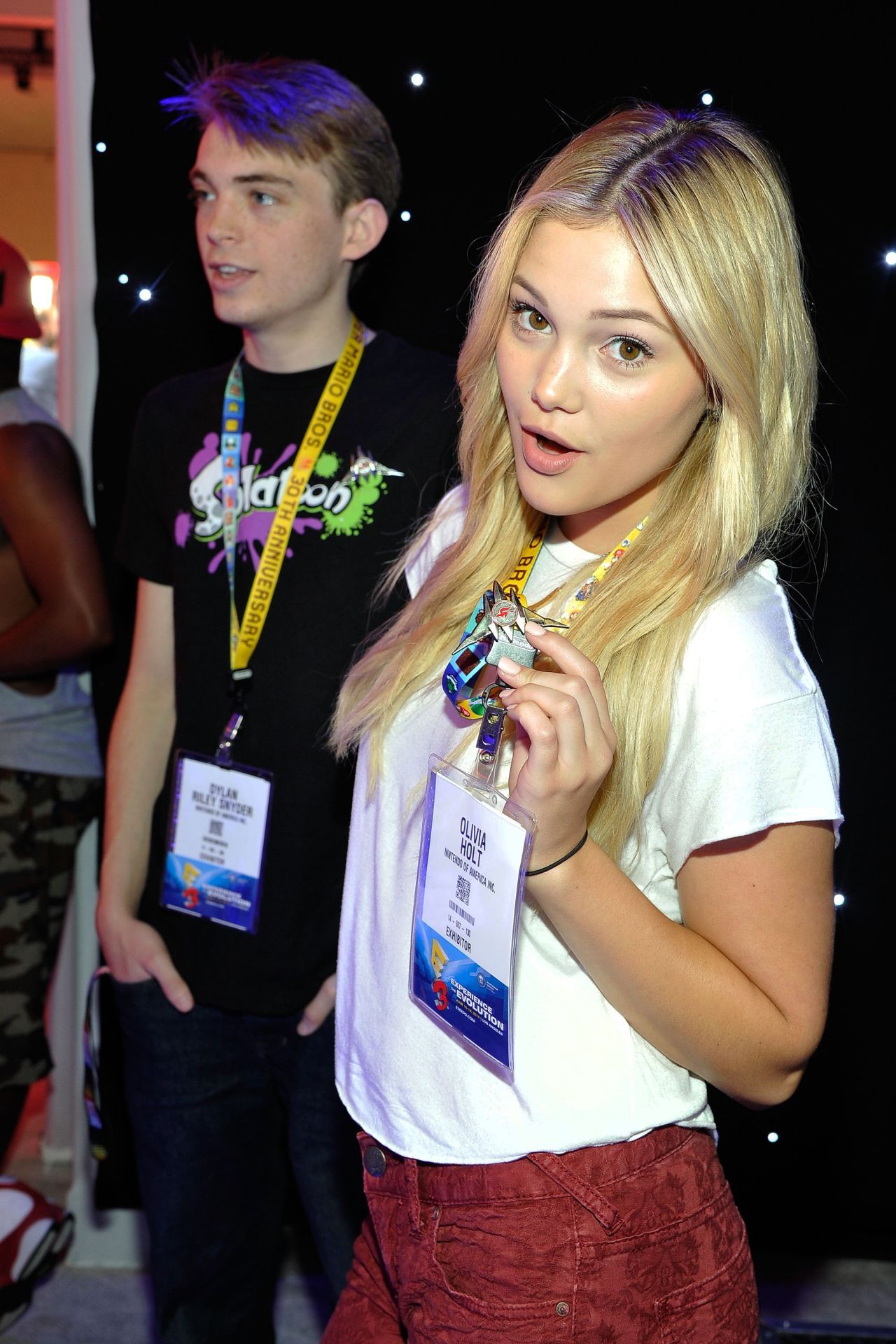 Olivia-Holt-425