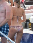 Stephanie-Waring-in-Bikini-1