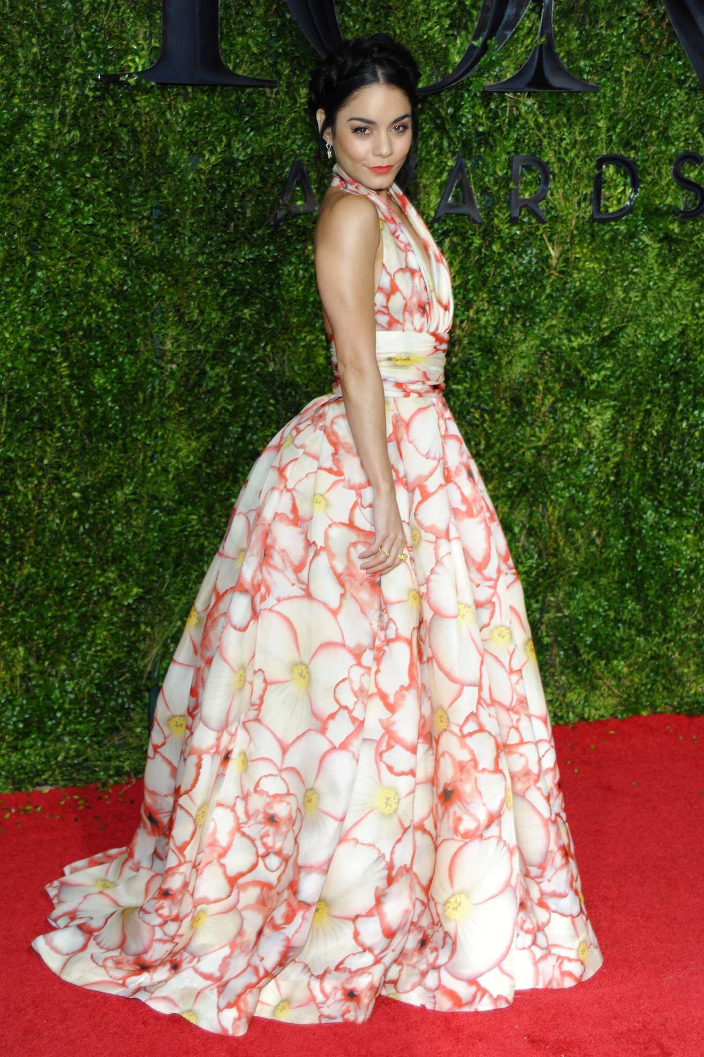 Vanessa-Hudgens-2015-Tony-Awards-4