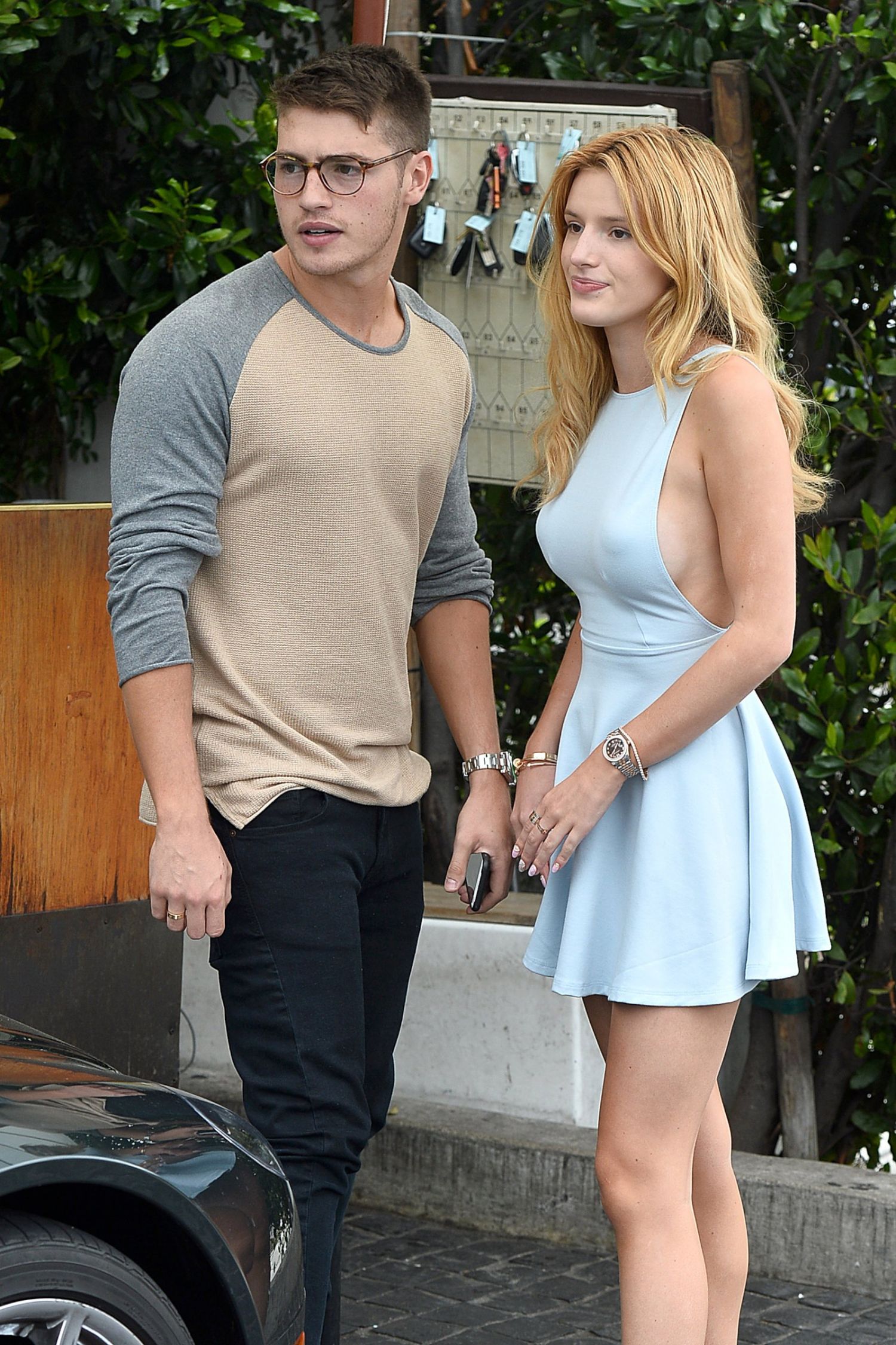 Bella-Thorne-102
