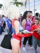 Courtney-Stodden-Promoting-PETA-at-Comic-Con-14