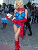 Courtney-Stodden-Promoting-PETA-at-Comic-Con-2