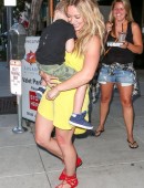 Hilary-Duff-at-Sugarfish-in-Beverly-Hills-9