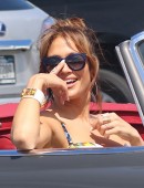 Jennifer-Lopez-with-Family-in-Sag-Harbor-2