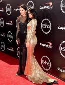 Kendall-Jenner-and-Kylie-Jenner-2015-ESPY-Awards-LA-5