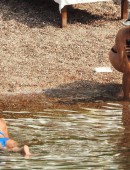 Maria-Sharapova-in-Bikini-Montenegro-15