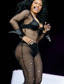 Nicki-Minaj-Performing-at-2015-Roskilde-Festival-in-Denmark-2