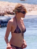 Sienna-Miller-Bikini-Spain-10
