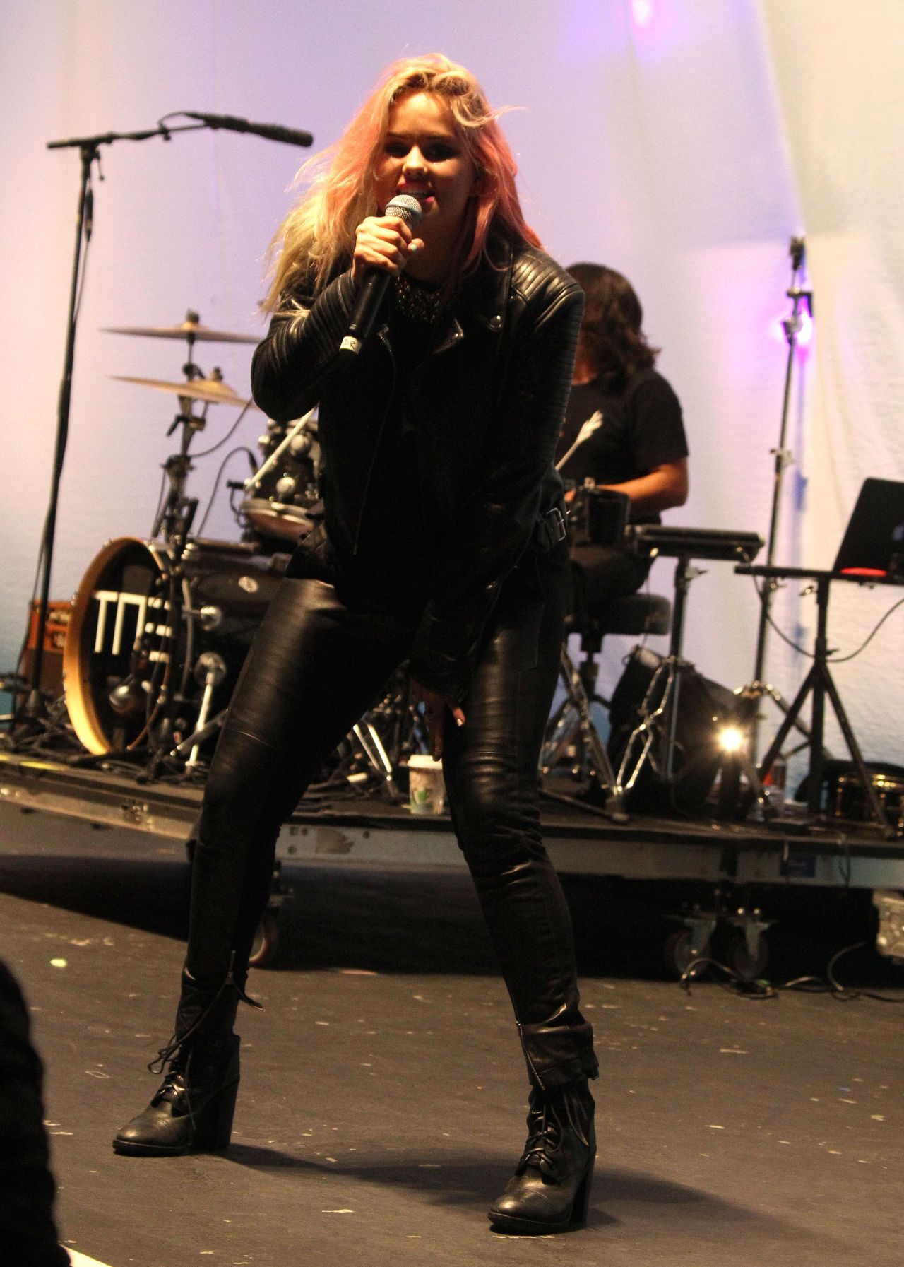 Debby-Ryan-301