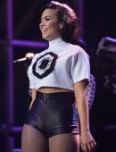 Demi-Lovato-2015-MTV-VMA-Concert-955