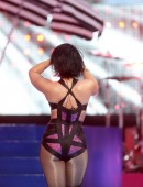 Demi-Lovato-Performing-at-2015-MTV-Video-Music-Awards-9