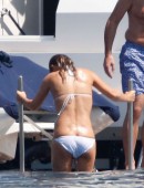 Geri-Halliwell-in-White-Bikini-3