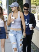 Gigi-Hadid-West-Hollywood-9