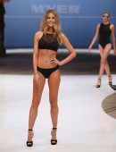 Jennifer-Hawkins-Myer-Spring-2015-6