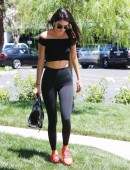 Kendall-Jenner-Calabasas-525