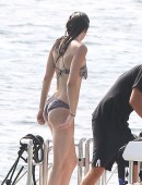 Kendall-Jenner-in-Bikini-622